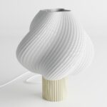 Beżowa lampa Softis – jak miękka chmura w neutralnym kolorze