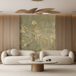 Ekskluzywna tapeta ścienna w kwiaty calla w stonowanych beżowych i szałwiowych odcieniach, gruba tapeta flizelinowa premium do eleganckiego salonu i sypialni.